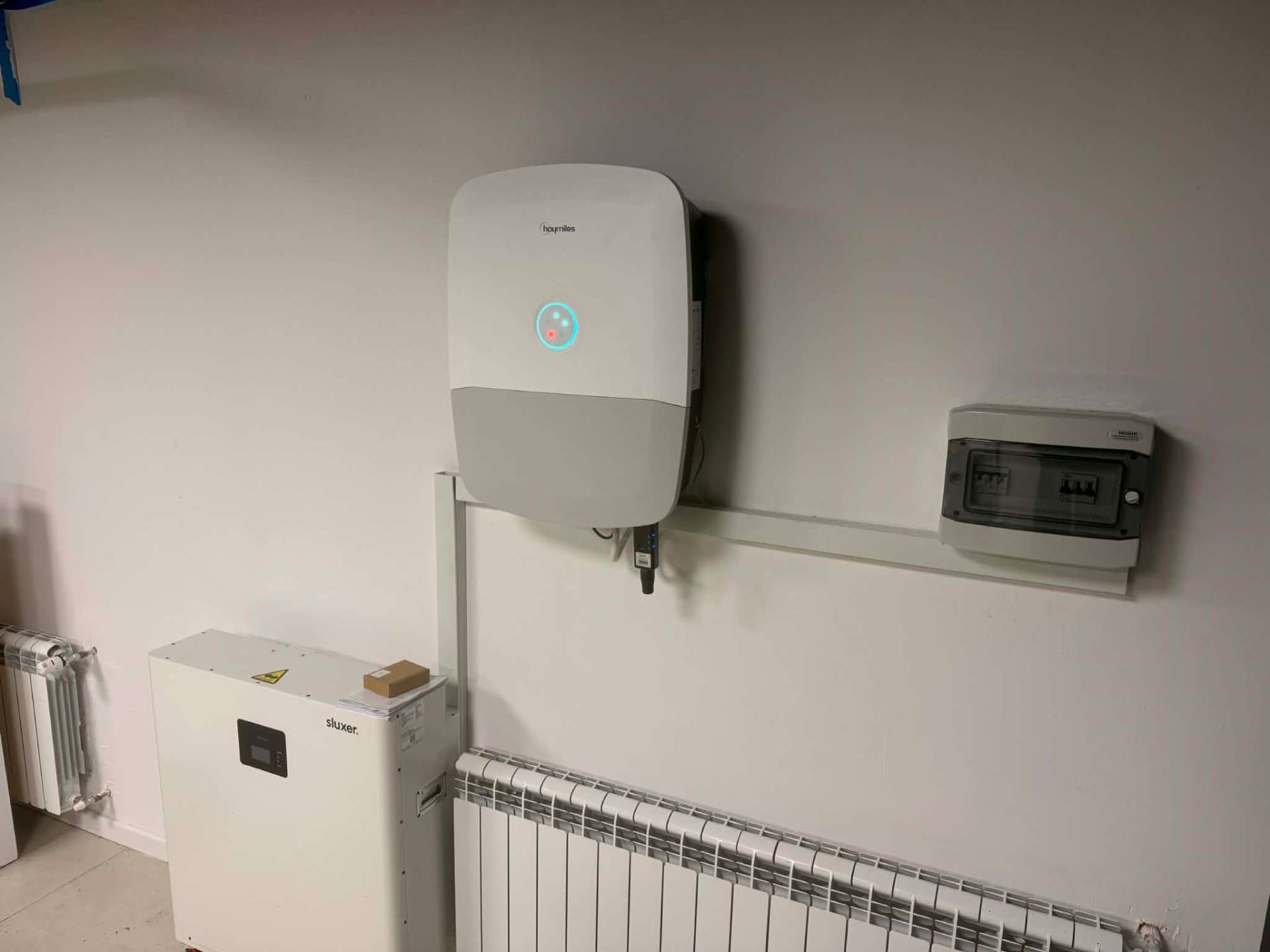 Magazyn energii 30 kWh + ładowanie auta plug-in hybrid